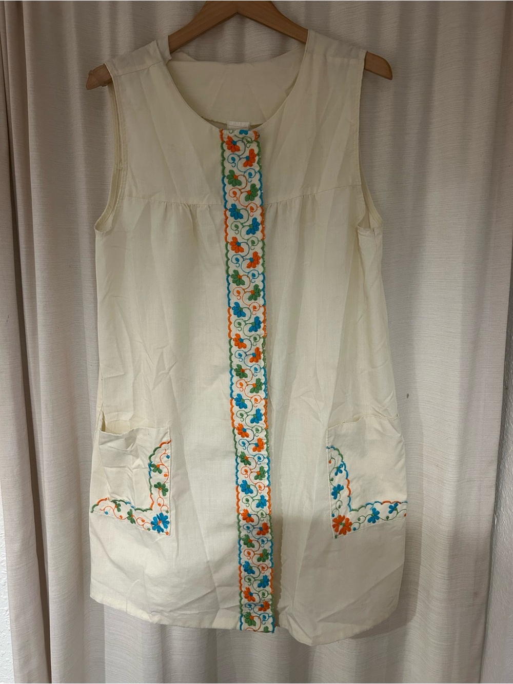 Vintage Cream Embroidered Sleeveless Dress